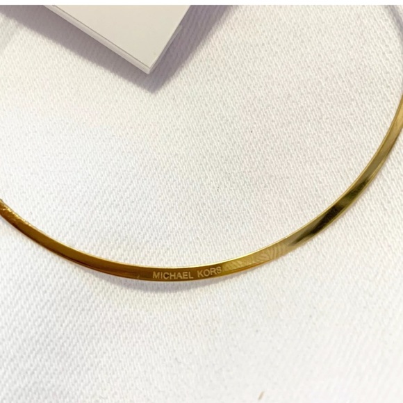 NWT MICHAEL KORS Gold Whisper Large Hoop Earrings - Picture 2 of 4